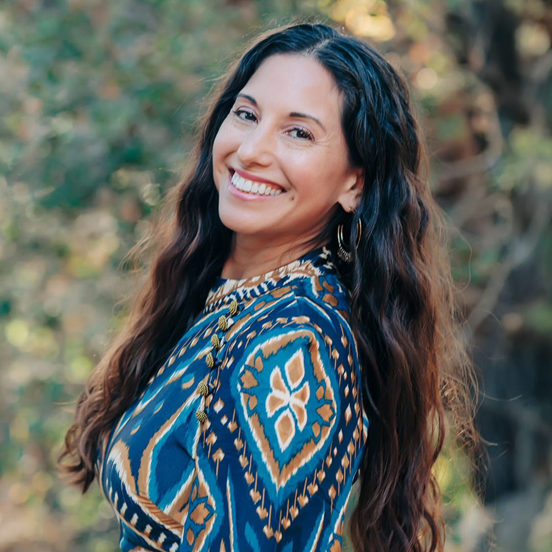 Dr. Mariza Snyder